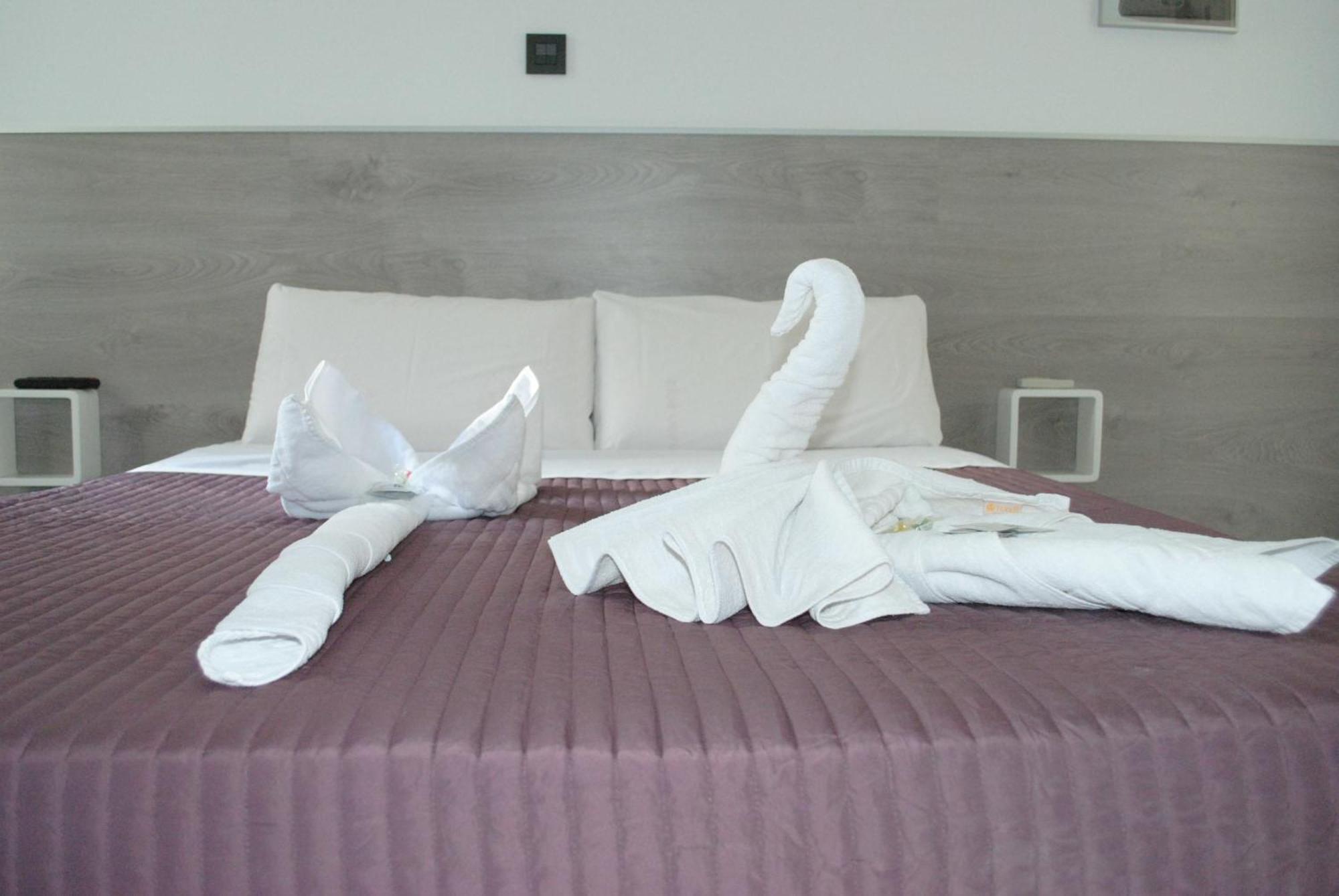 Fuencarral Rooms Madri Exterior foto