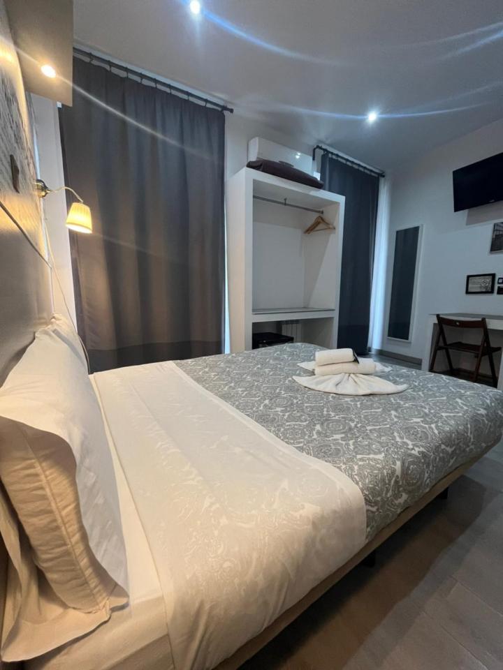 Fuencarral Rooms Madri Exterior foto