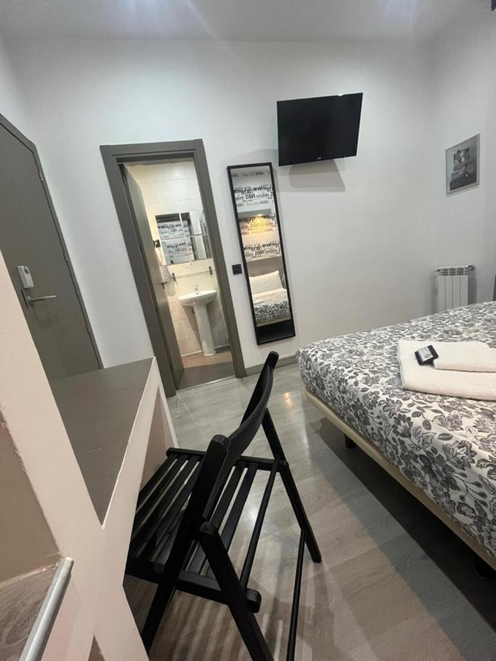 Fuencarral Rooms Madri Exterior foto