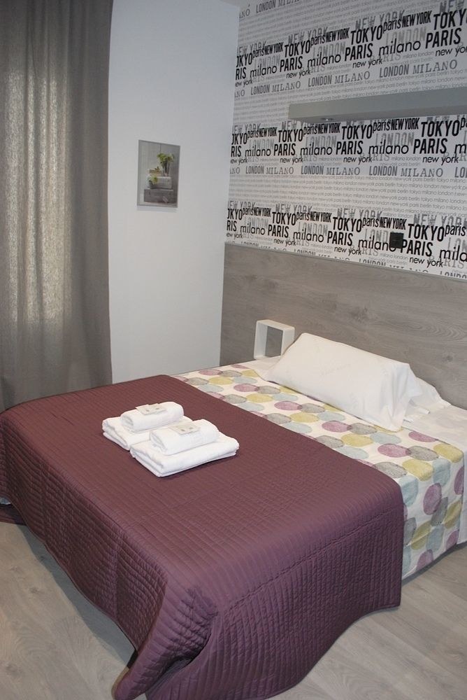 Fuencarral Rooms Madri Exterior foto